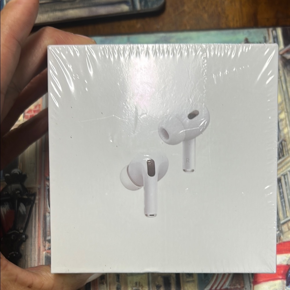 Apple White Wireless Earbuds